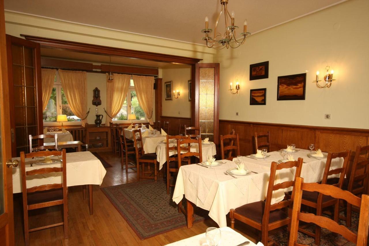 Hotel Restaurant A L'Etoile Merkwiller-Pechelbronn Bagian luar foto